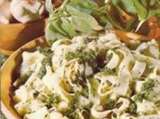 tallarines con albahaca