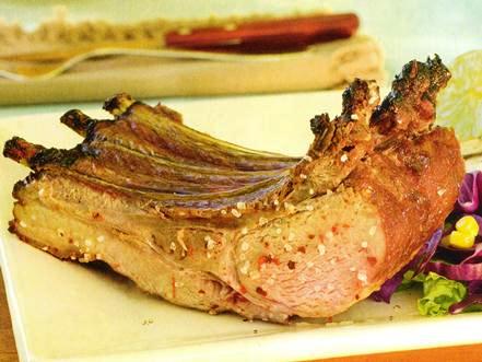 Costillar de jabalí asado a la parrilla