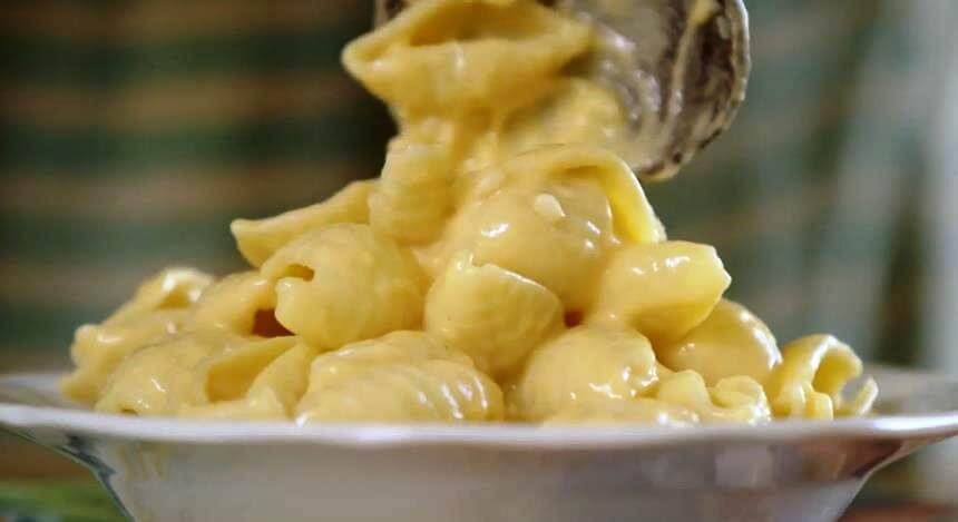 Preparar pasta cons alsa de queso