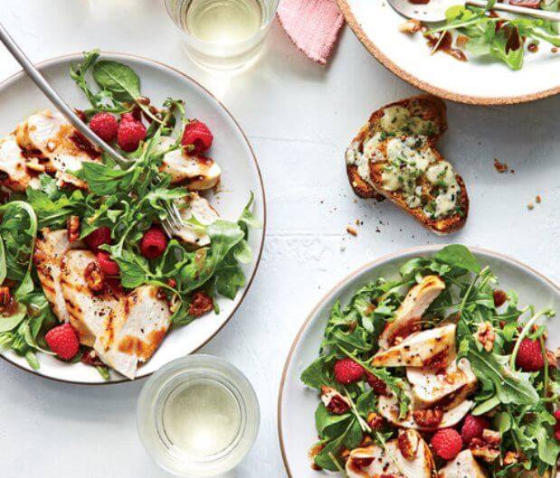 Ensalada balsámica de pollo con nueces