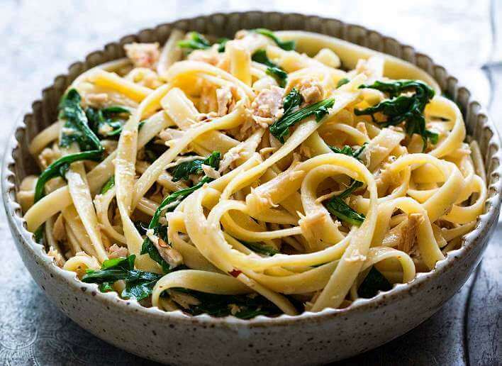 Receta fácil de fideos con atún