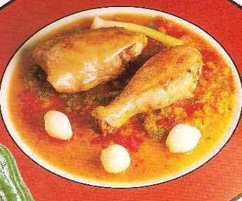Pollo con salsa de pimientos